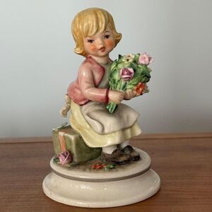 Vintage GOEBEL Porcelain Girl Blumenkinders Figurine Lore 246 West Germany 1970